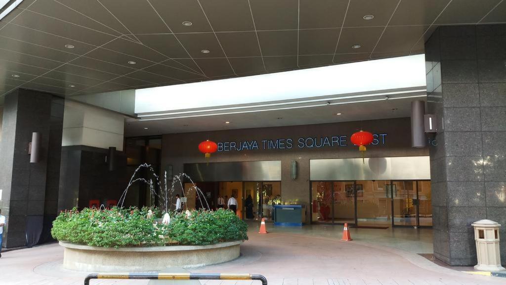 Al Sadirgroup At Time Sqaure Apartment Kuala Lumpur Exterior foto